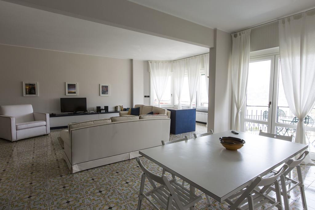 Apartamento Poggio Fiorito Rapallo Habitación foto
